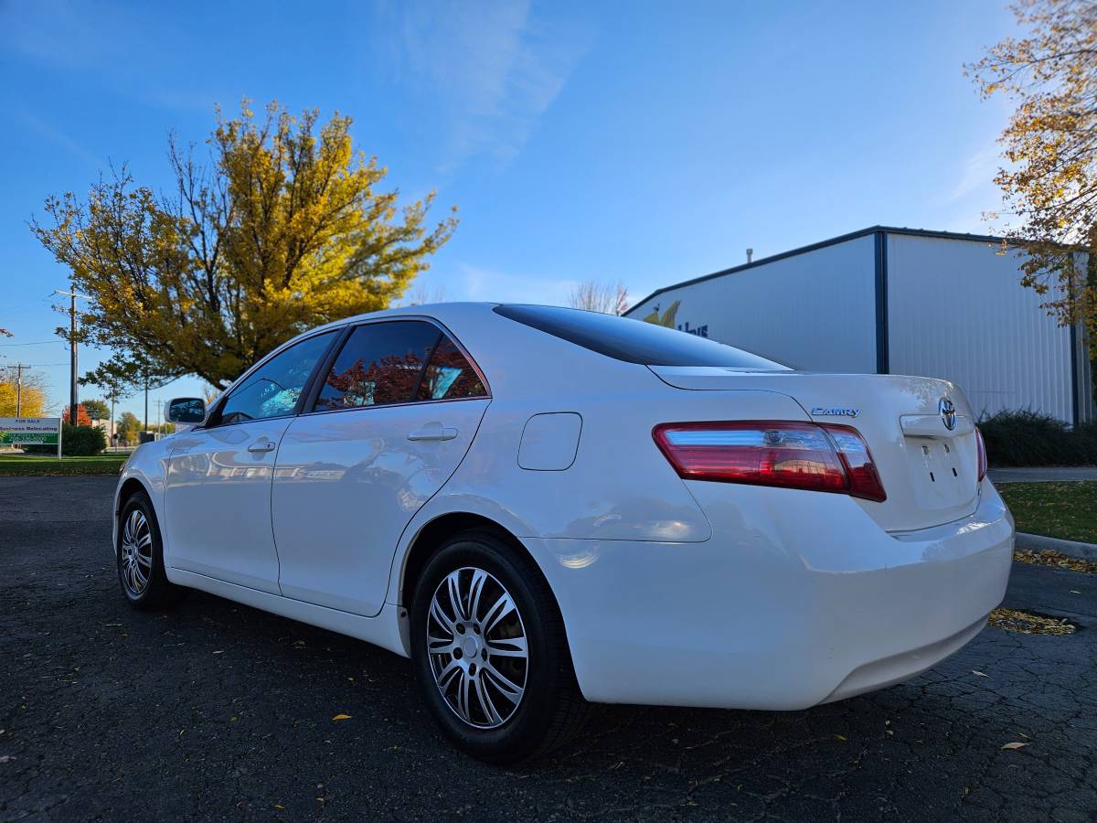 2007 Toyota Camry LE photo 2