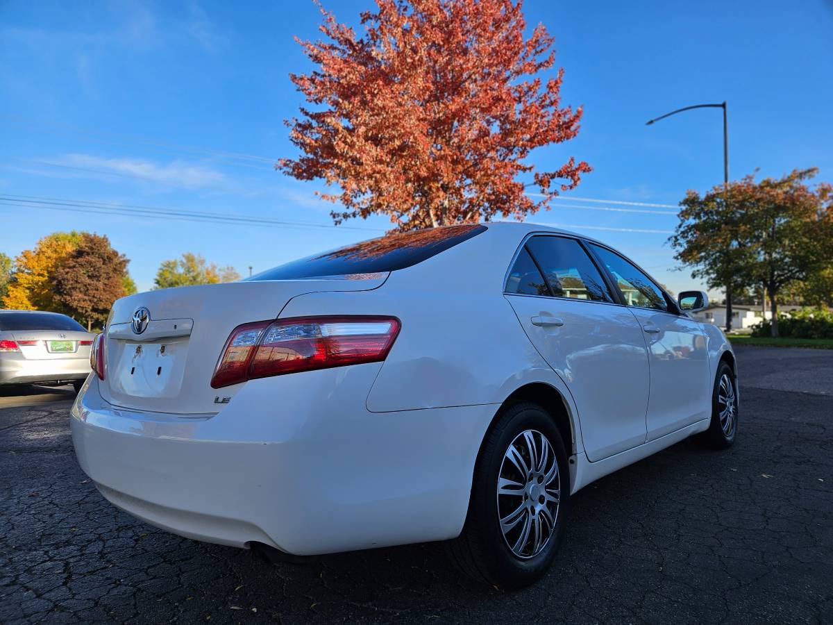 2007 Toyota Camry LE photo 3