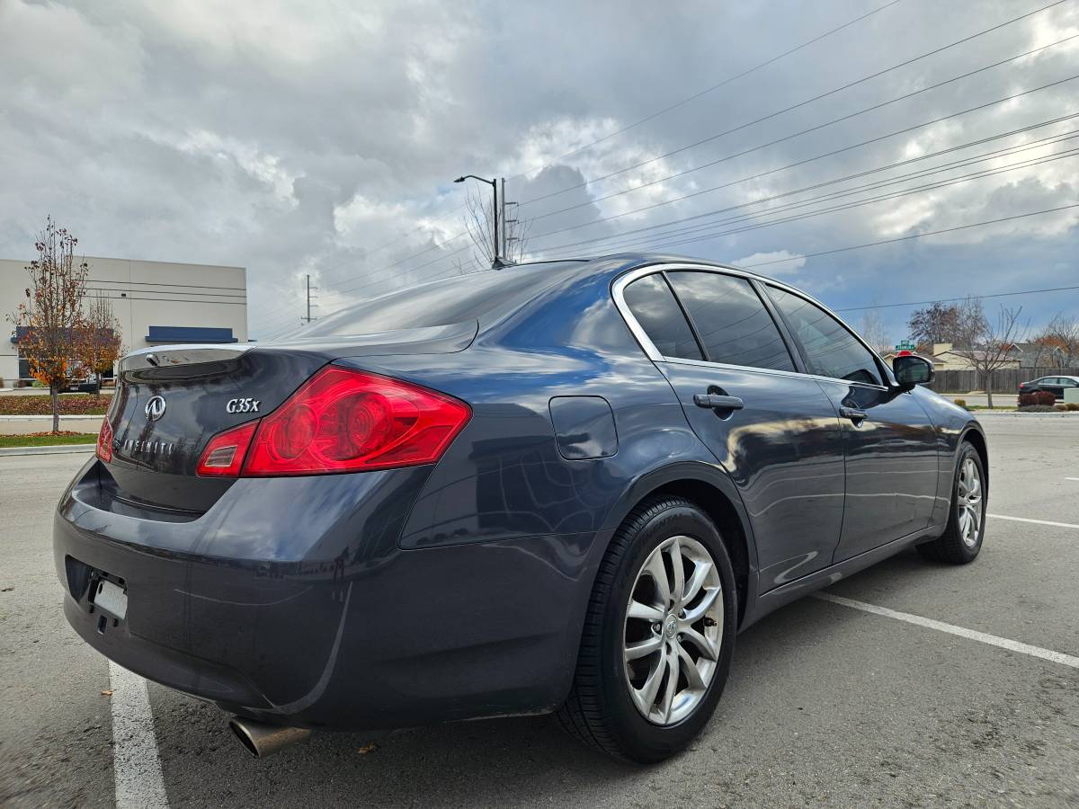2008 Infiniti G35 photo 2